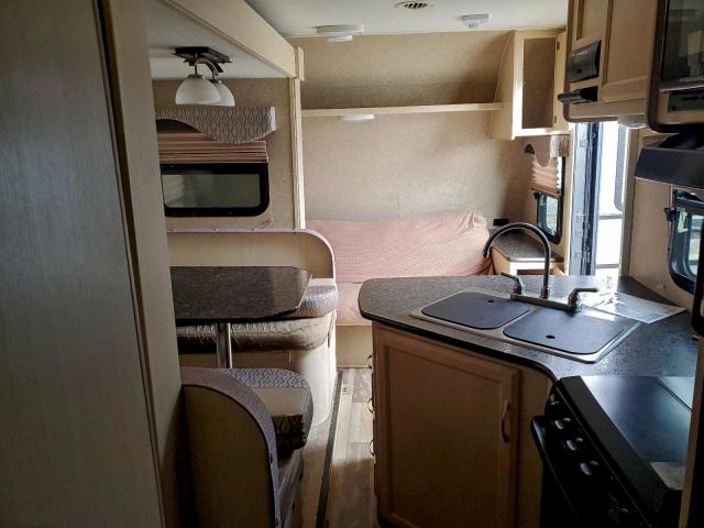 Winnebago 2500fl Image 3