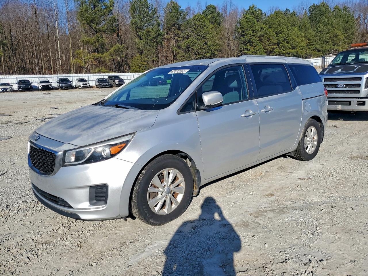 Kia Sedona Lx Image 1