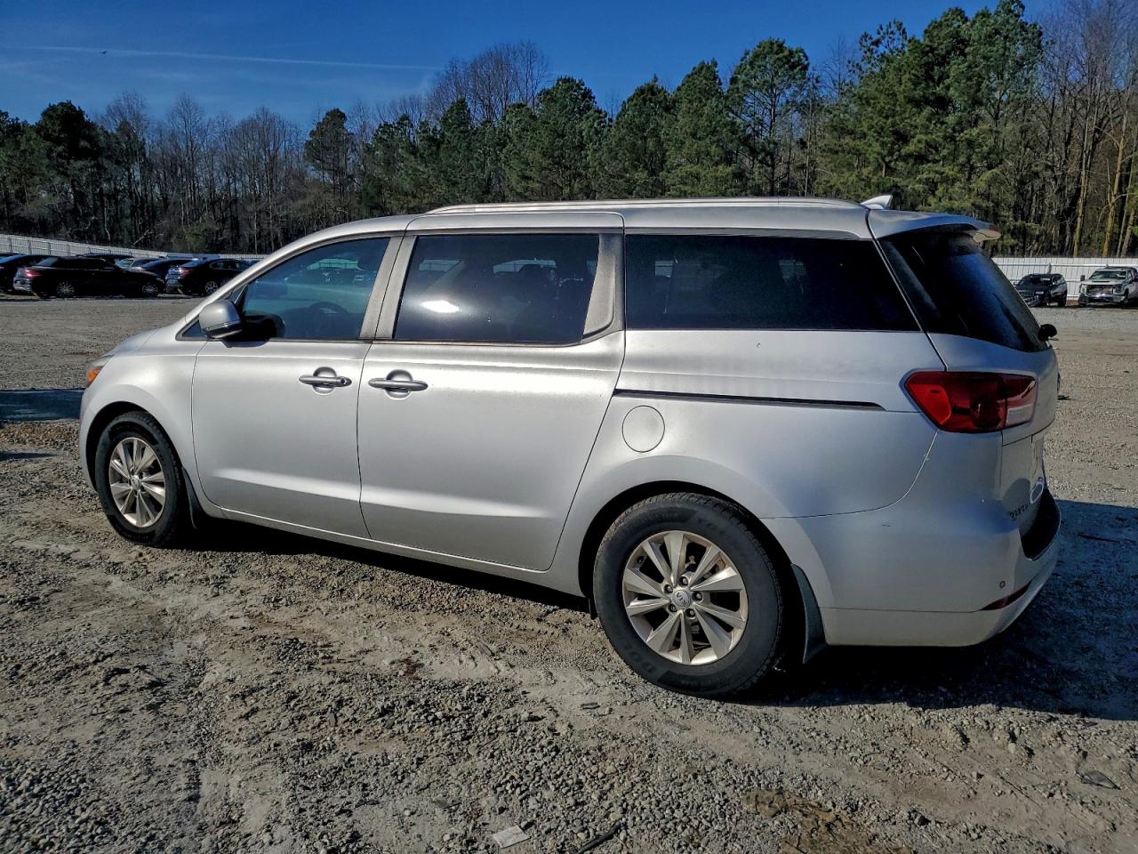 Kia Sedona Lx Image 12