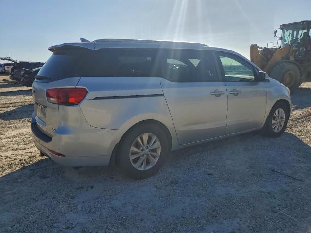 Kia Sedona Lx Image 2