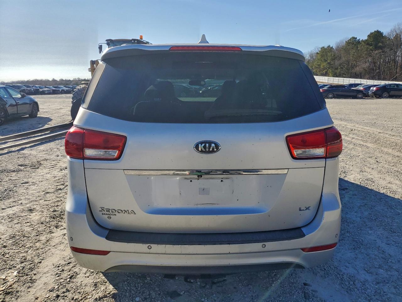 Kia Sedona Lx Image 9