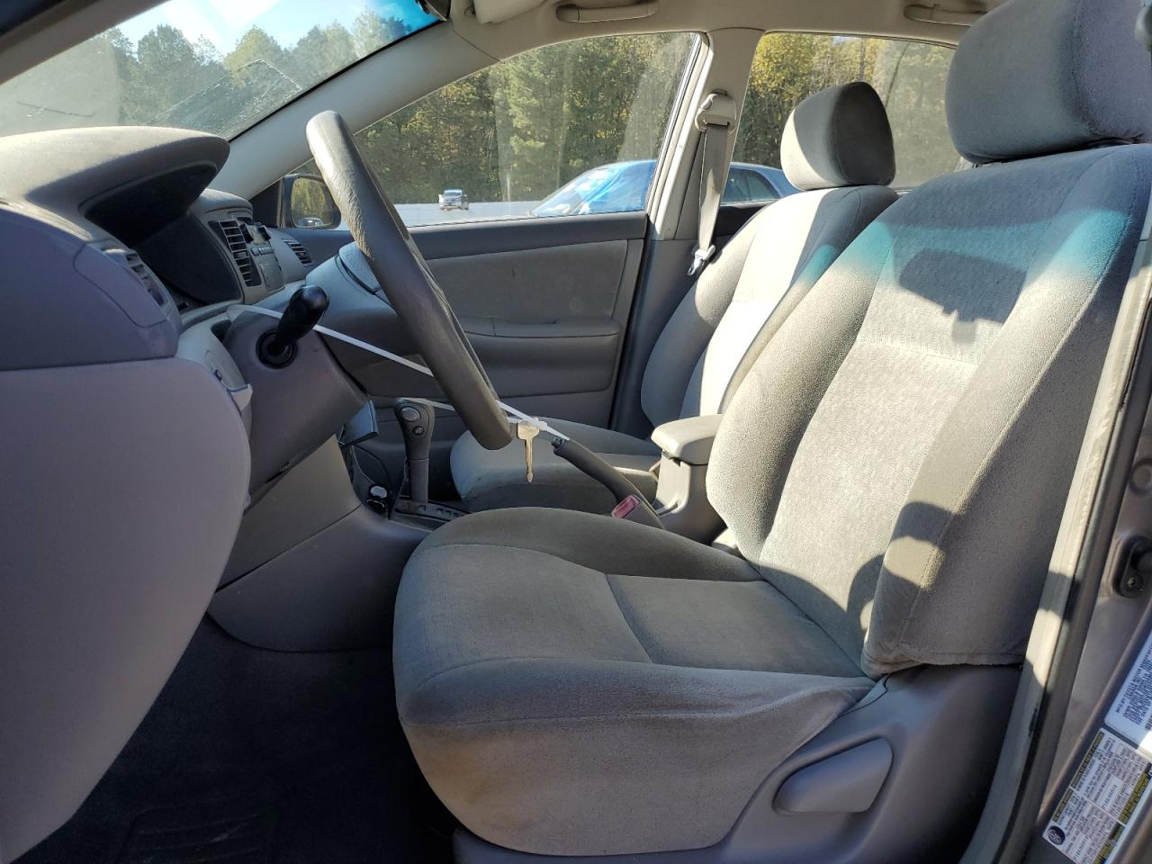 Toyota Corolla Ce Image 7