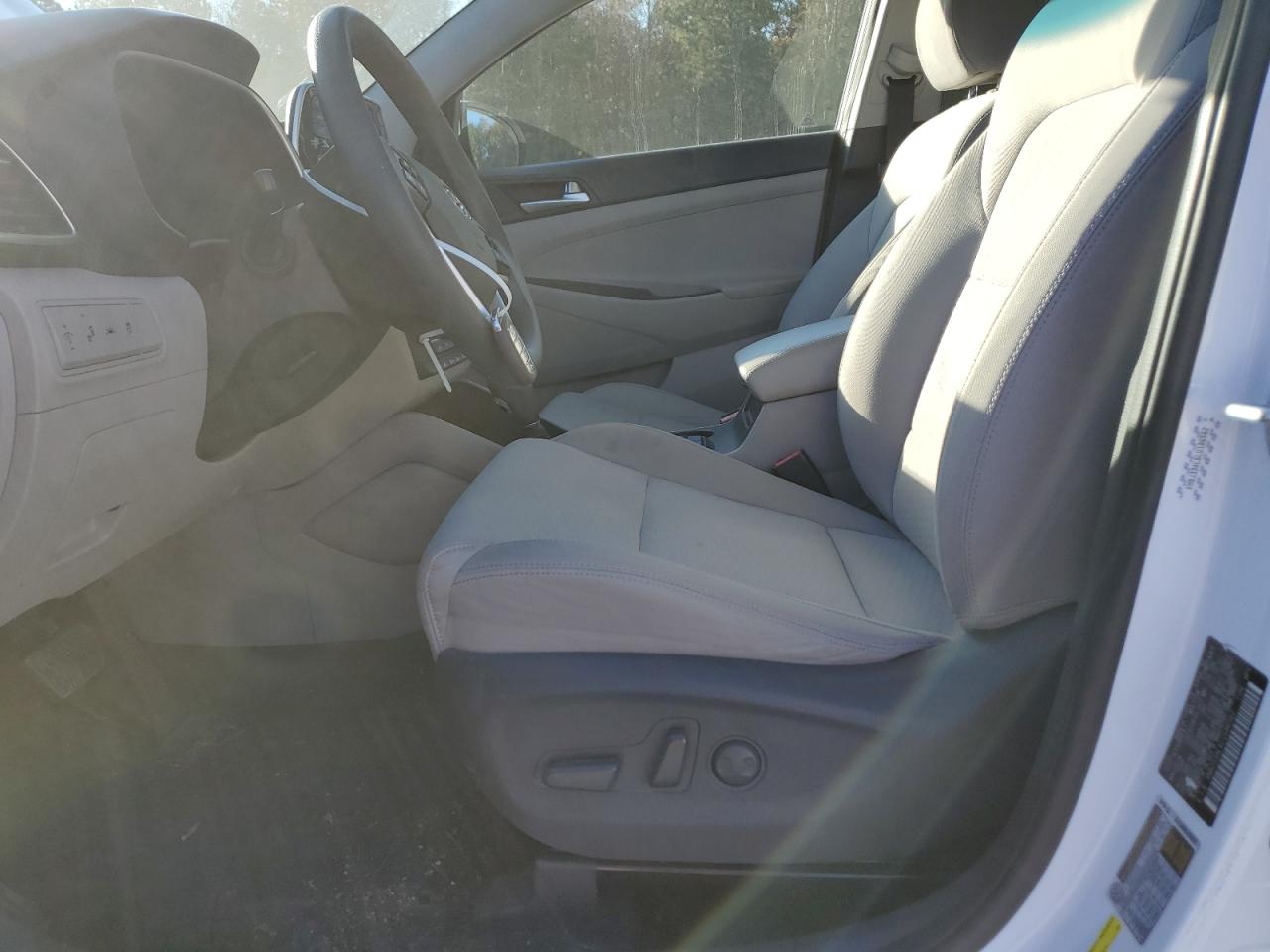 Hyundai TUCSON Limited Image 4