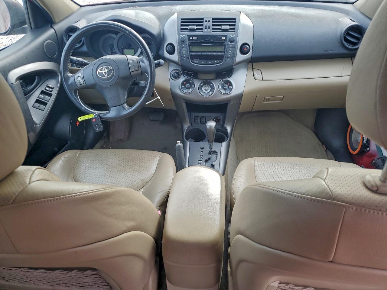 Toyota RAV4 Limited Image 5