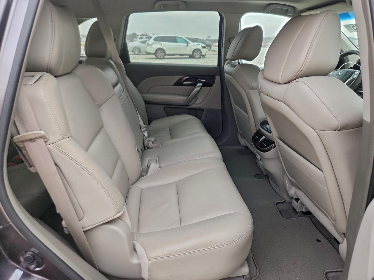 Acura MDX Image 14