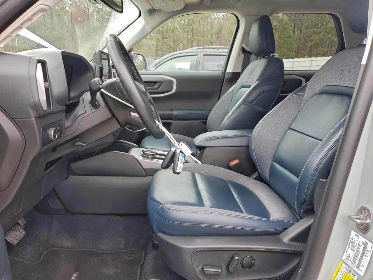 Ford Bronco Outer Banks Image 7