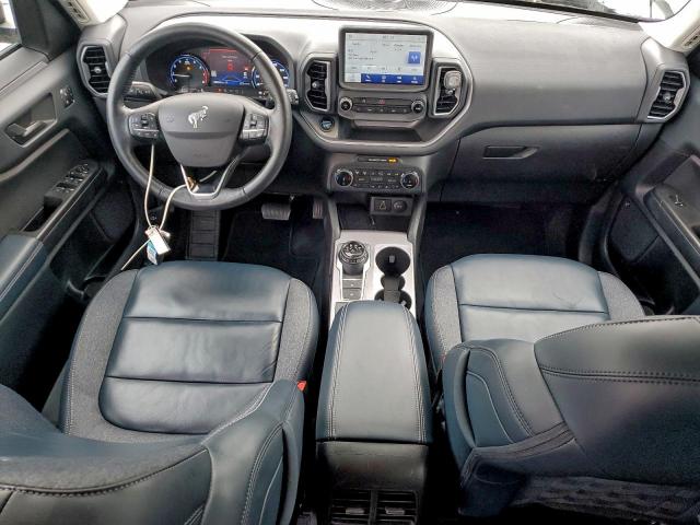 Ford Bronco Outer Banks Image 6