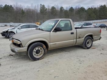  Salvage Chevrolet S-10