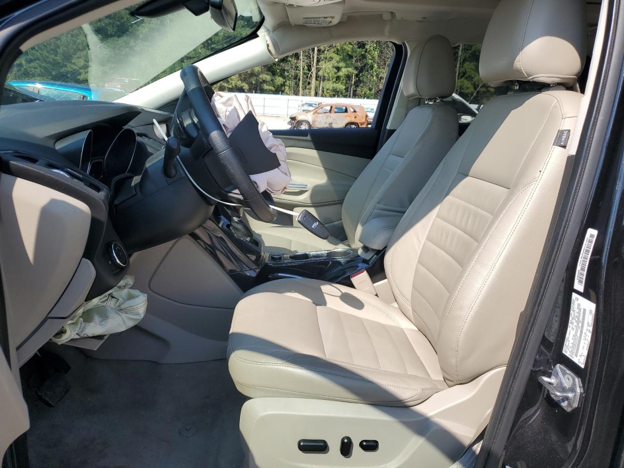 Ford Escape Titanium Image 6