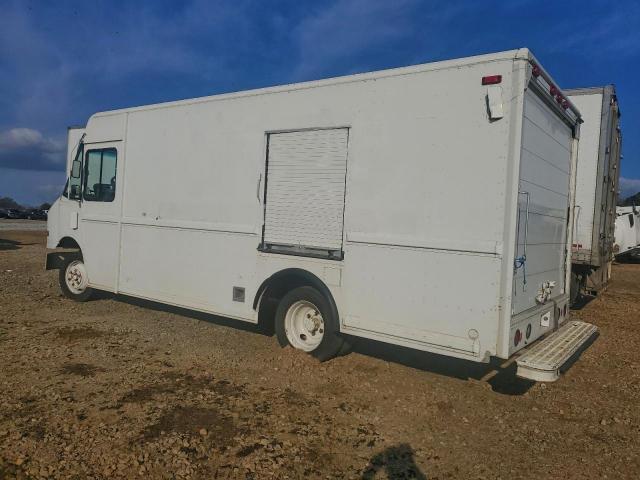 Freightliner Chassis M M Line Walk-in Van Image 2