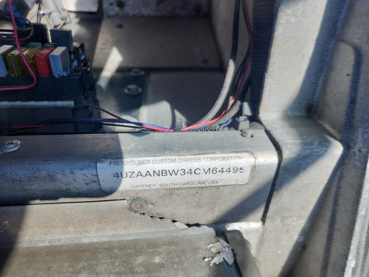 Freightliner Chassis M M Line Walk-in Van Image 8