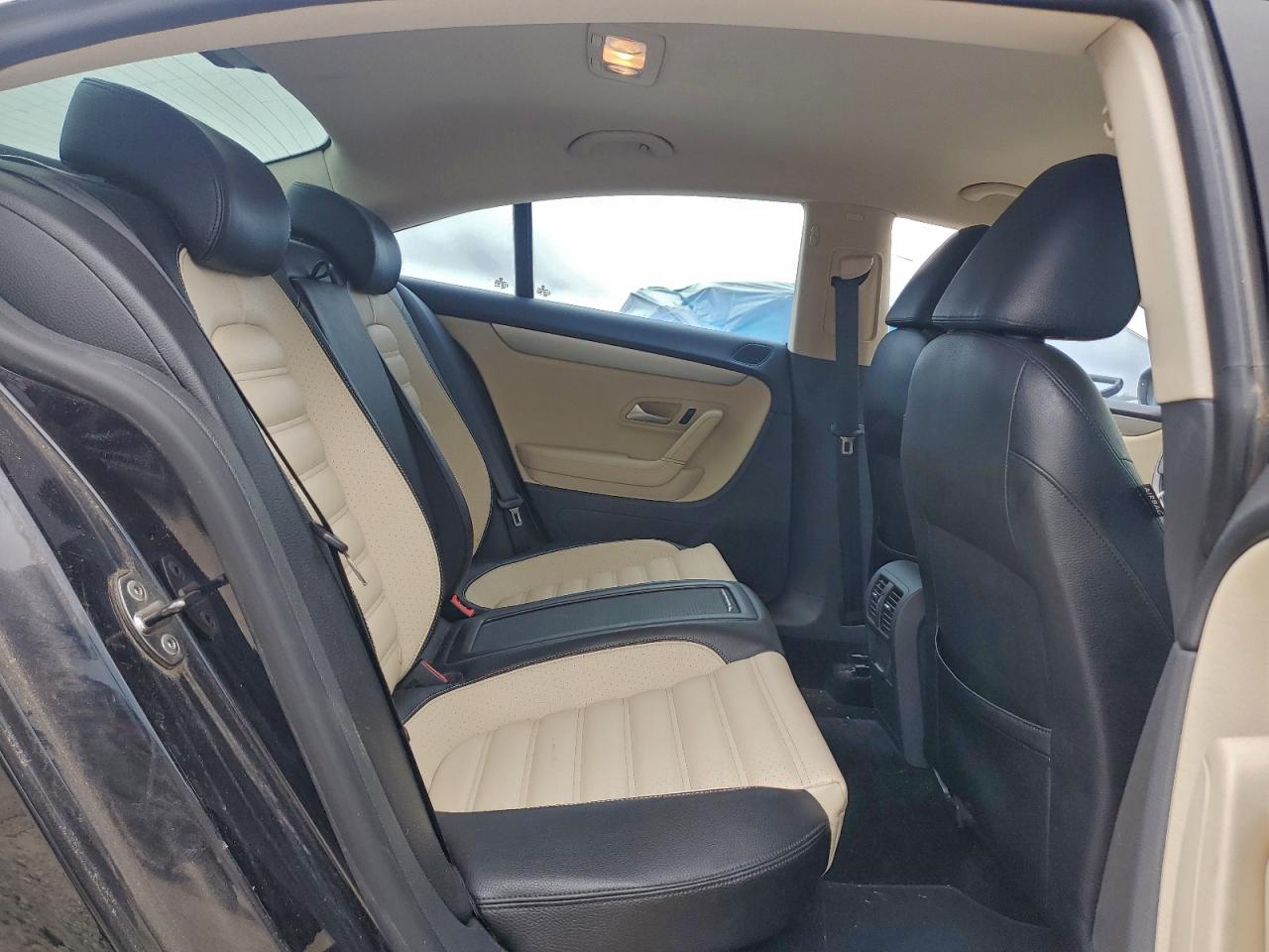 Volkswagen CC Sport Image 8