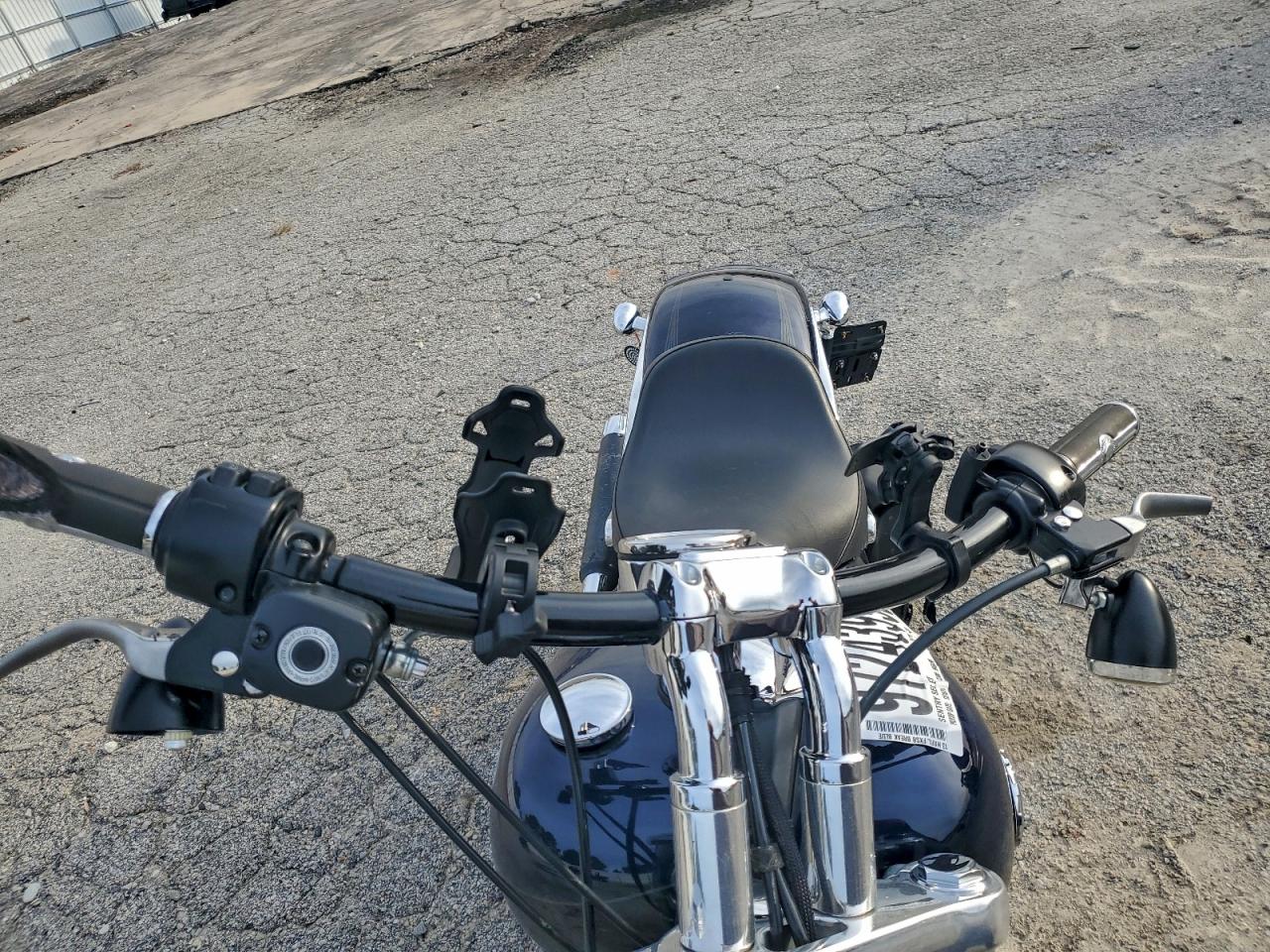 Harley-Davidson Fx Breakout Image 2